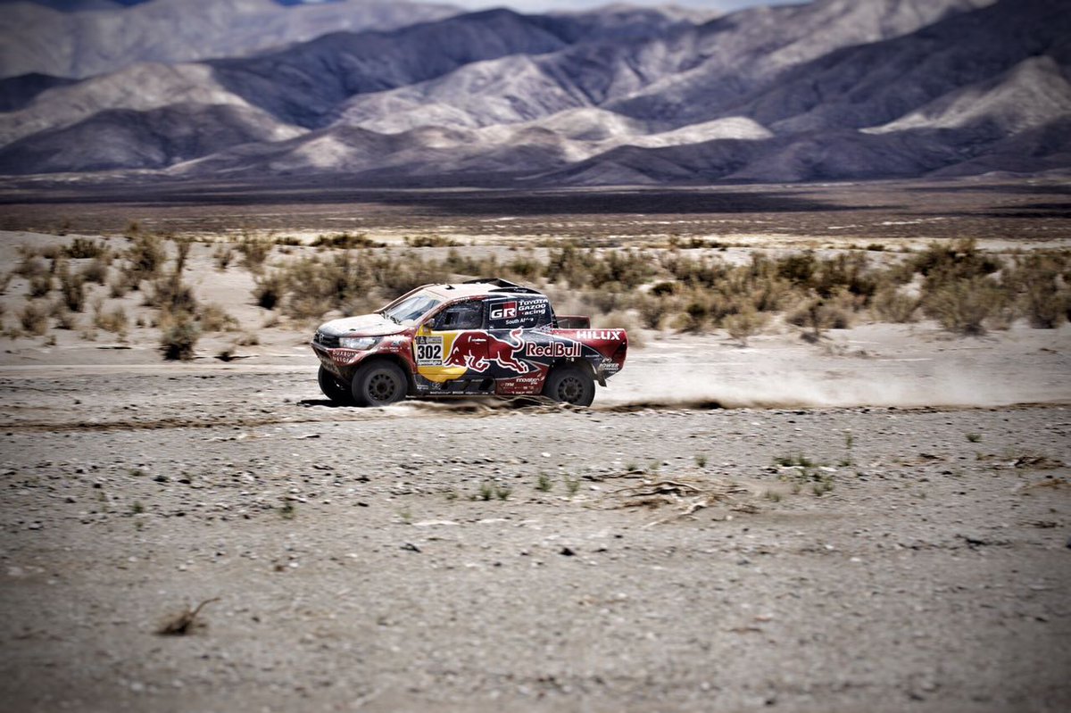Point2Car's tweet photo. As the conditions get tougher, I back this to the end. @ToyotaSA pulling out the stops for media hosting. @dakar https://t.co/fRwsA2acte