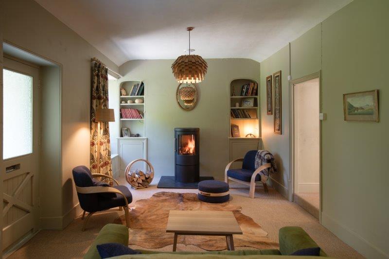 TomRaffield's tweet photo. Our cosy #Cornwall showroom is open today 9am-5pm - please give us a call 01326 722725 and drop by > https://t.co/kCoFzLkGRH #TomRaffield https://t.co/tVv26xMumP