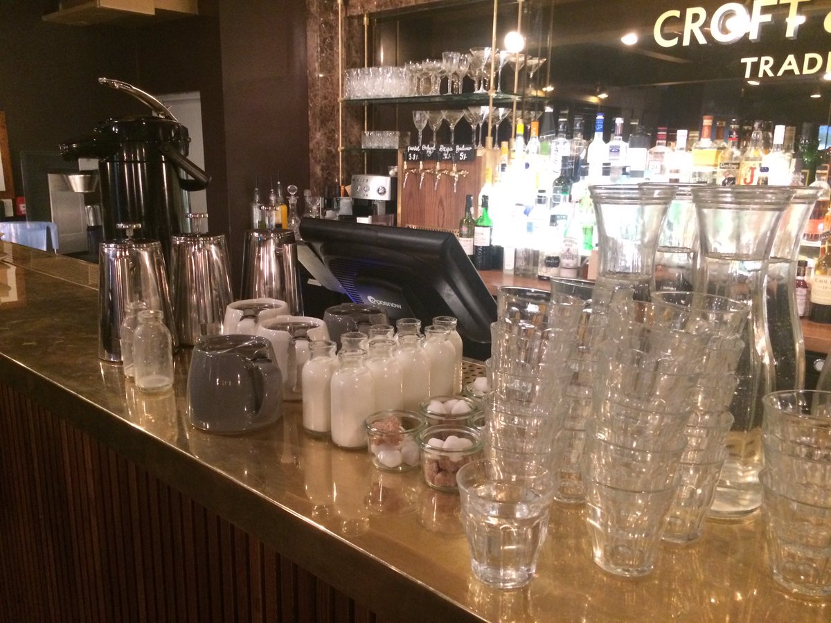 CheltenhamRocks's tweet photo. 🎺And the award for the most classy refreshment spread ever goes to...
Croft&amp;Jones / The Clarence Social 👏🏻
Networking @CheltenhamMaman style https://t.co/DFoG7qoCpG