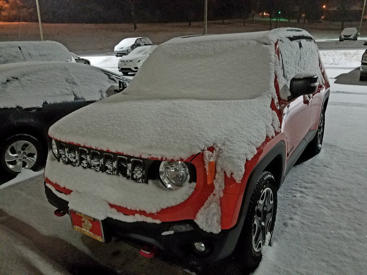 razorbackFoto_'s tweet photo. Happy to see a few inches of the white stuff in #fortsmith #arkansas #arwx we will take a few more. @TBBrannon @SarahFortnerWx  #beon11 https://t.co/dQVm5owPb2