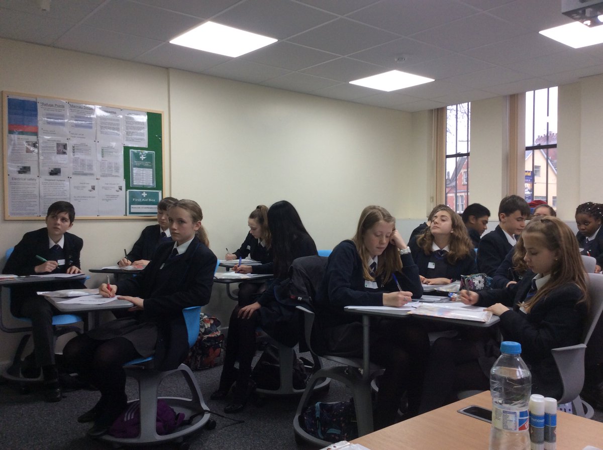 StudyDay2017's tweet image. Bishop of Llandaff School working hard to learn Spanish!