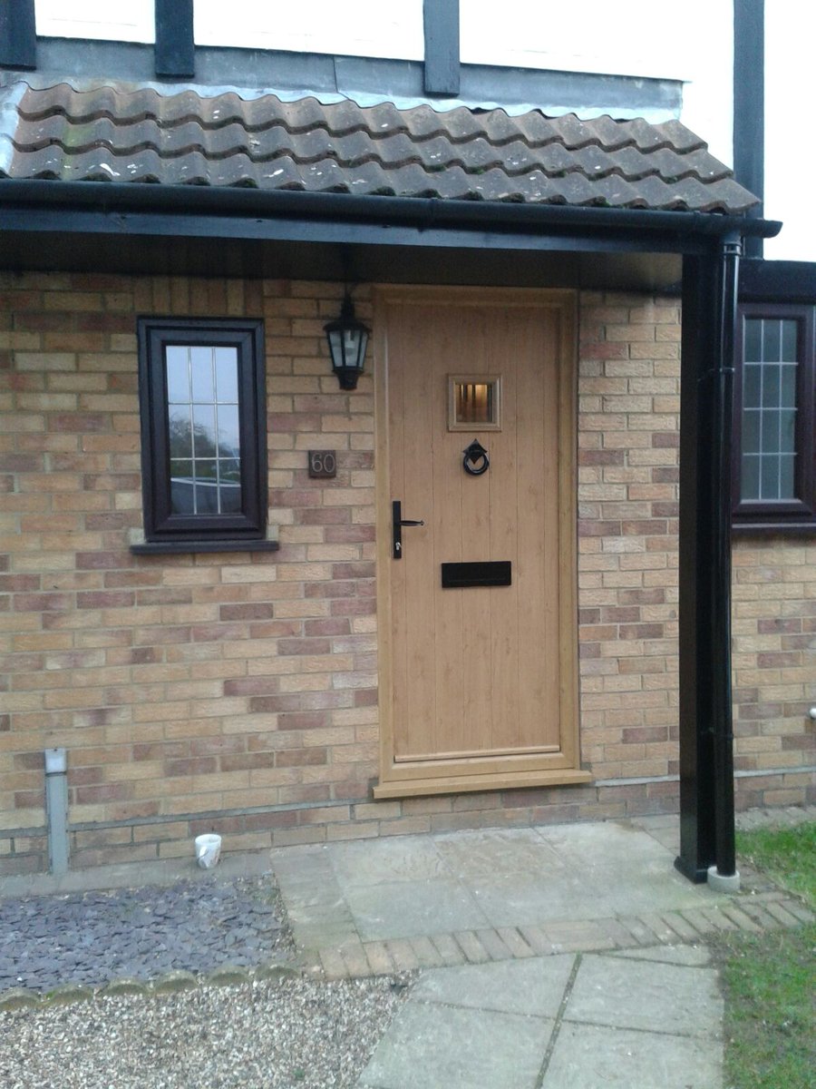 The new <a href="/SolidorLtd/">Solidor</a> Flint Square looking great with the @fromtheanvil furniture :)
