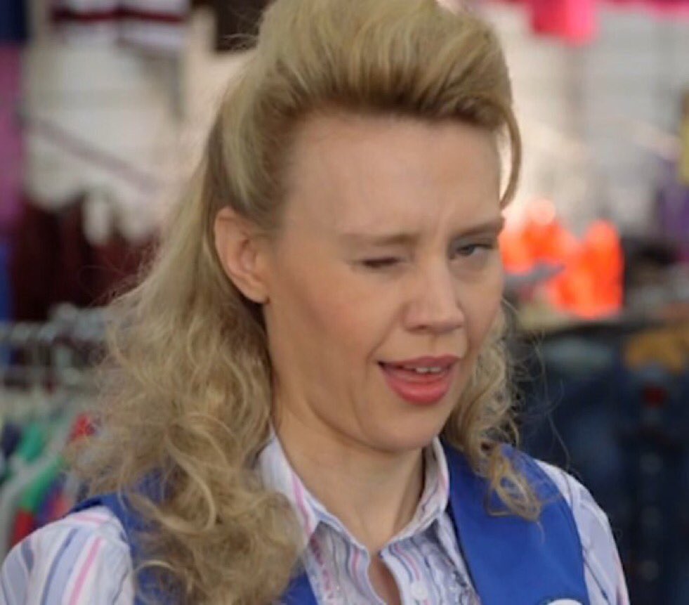 Kate McKinnon deserves the world, happy birthday you beautiful weirdo 