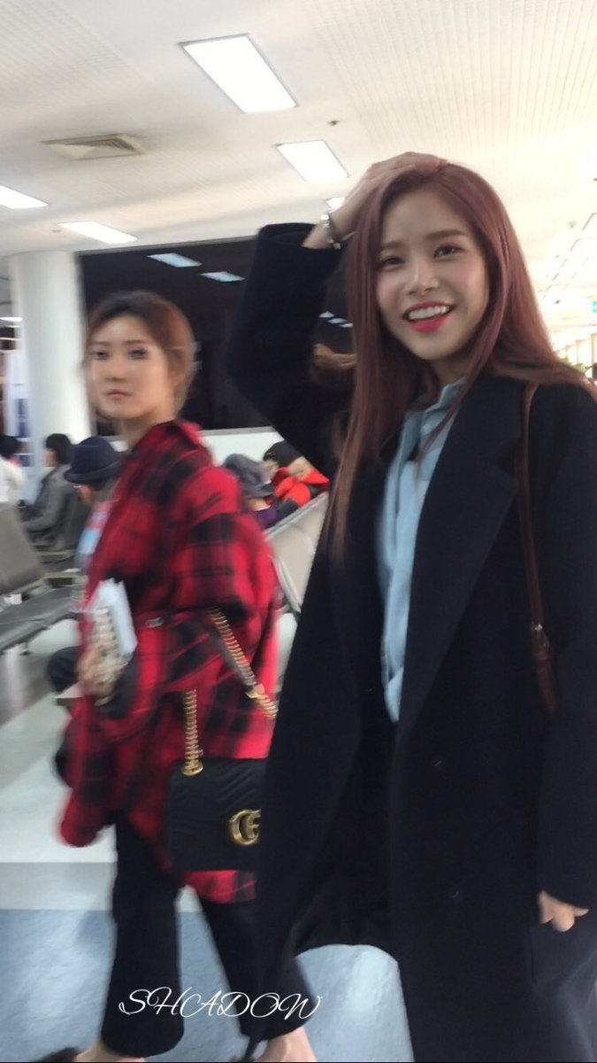 yongsunarchive's tweet image. 170106 — © shadow
[ !!! ] more pictures of solar&apos;s new hair