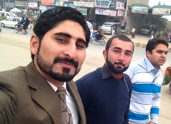 Muddisir1's tweet photo. Together we r 👍👍 https://t.co/nmnUztSCWF