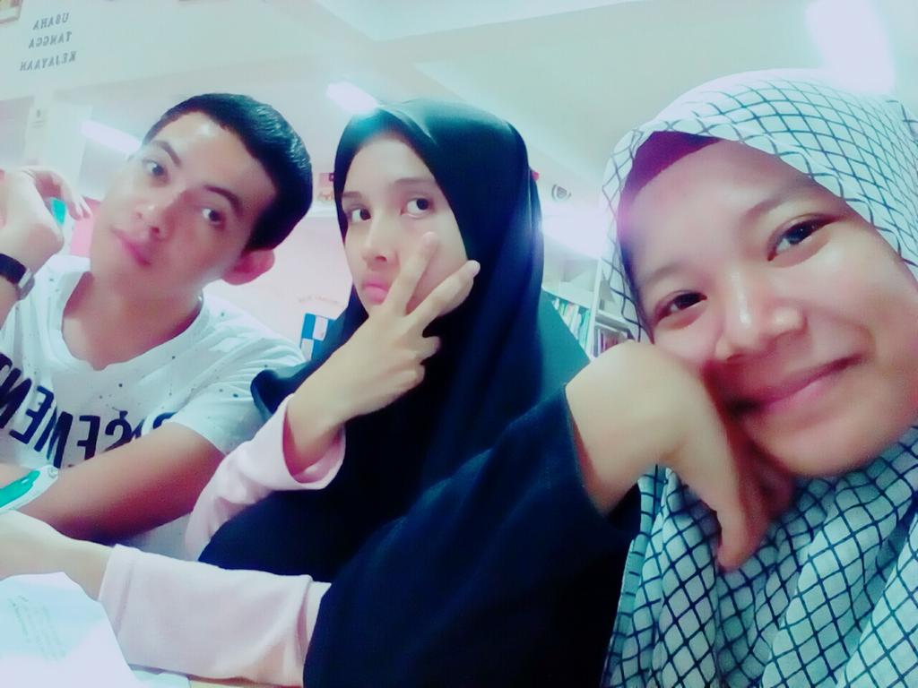 FakreezN's tweet photo. #rindu #kawan #sekolah #iloveu #WJC2017 #17yearsold #batch1999 https://t.co/hKohmLYQZa