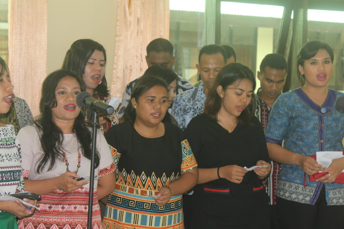 KanwilBPNNTT's tweet photo. Natal dan Tahun Baru  Bersama di Kanwil BPN Nusa Tenggara Timur 6/1/2017  @atr_bpn https://t.co/BBMktAZrYT