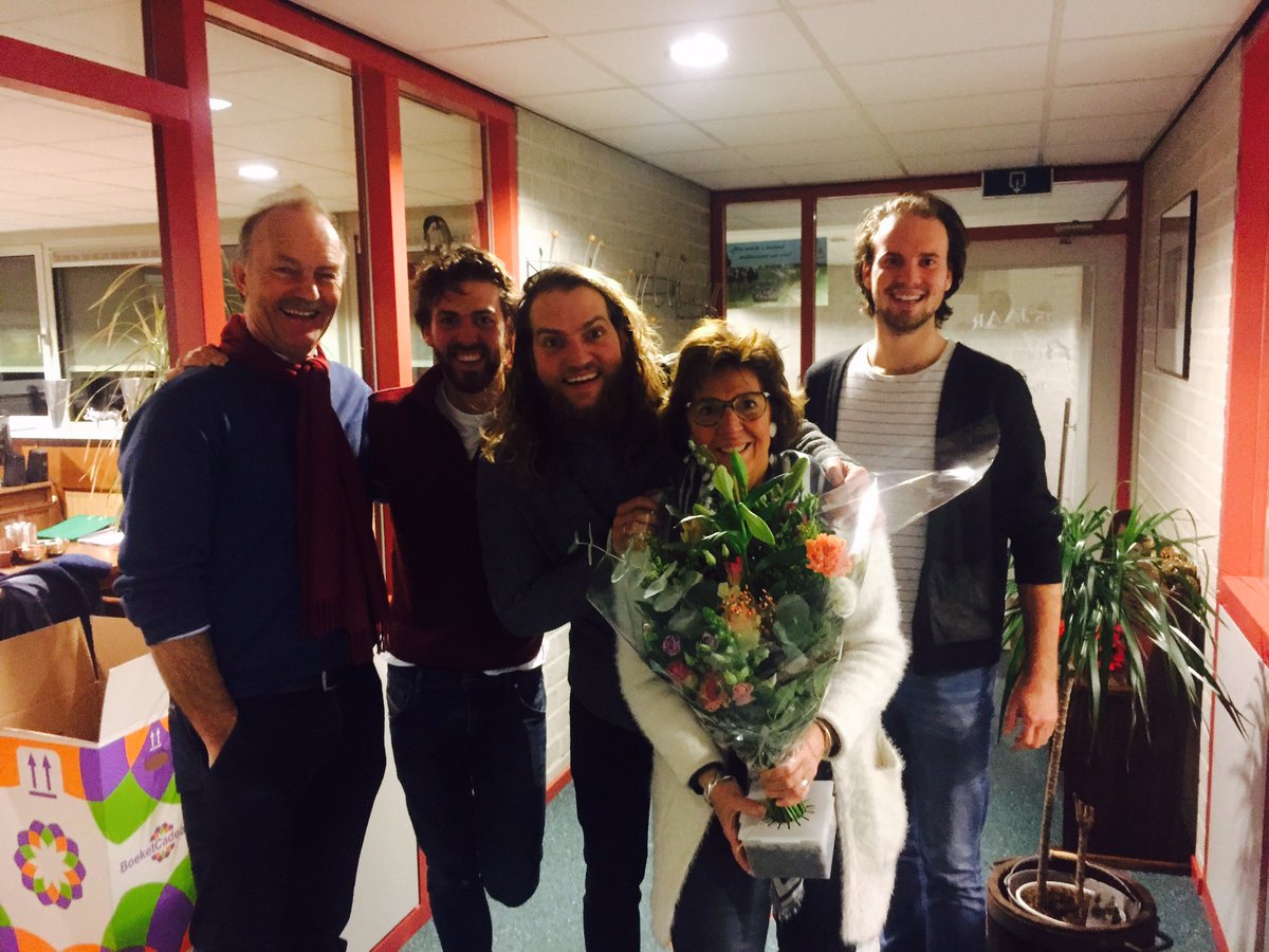 De nieuwe website staat online! deneelder.nl Bedankt Megawatt voor het ontwerp en de bloemen! <a href="/Simon_Coolen/">Simon Coolen</a>