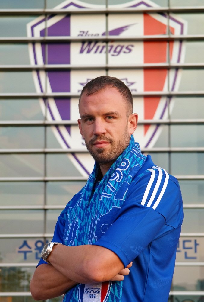 [선수 영입 발표] 시드니 FC(<a href="/SydneyFC/">Sydney FC</a>)의 장신 수비수 매튜 저먼(@mjurman5)의 영입을 정식으로 알려드립니다. 아시아 쿼터인 저먼 선수와의 계약 기간은 2년입니다. bluewings.kr/news/834213