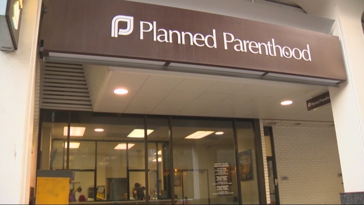 kcranews's tweet photo. What’s at stake in California if Planned Parenthood loses funding https://t.co/TH04JLcjDF https://t.co/kTExlY5nHi