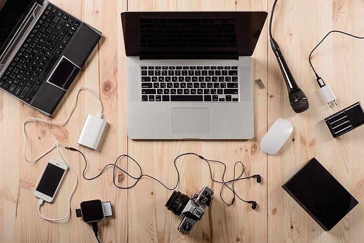 VirtuadminUK's tweet photo. Courtesy of @bequicktoclick. Gorgeous picture. #office #photographs #outsource #virtualoff⦠https://t.co/98RxlOFRAj https://t.co/GMVaOh4qkw