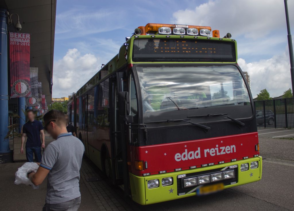 feyenoordnet's tweet photo. Nog maar enkele plaatsen beschikbaar voor de partybus naar Vitesse! Meld je nu aan! @Feyenoord @DeFeijenoorder https://t.co/9nUed9D72z https://t.co/8PqEWN56a9