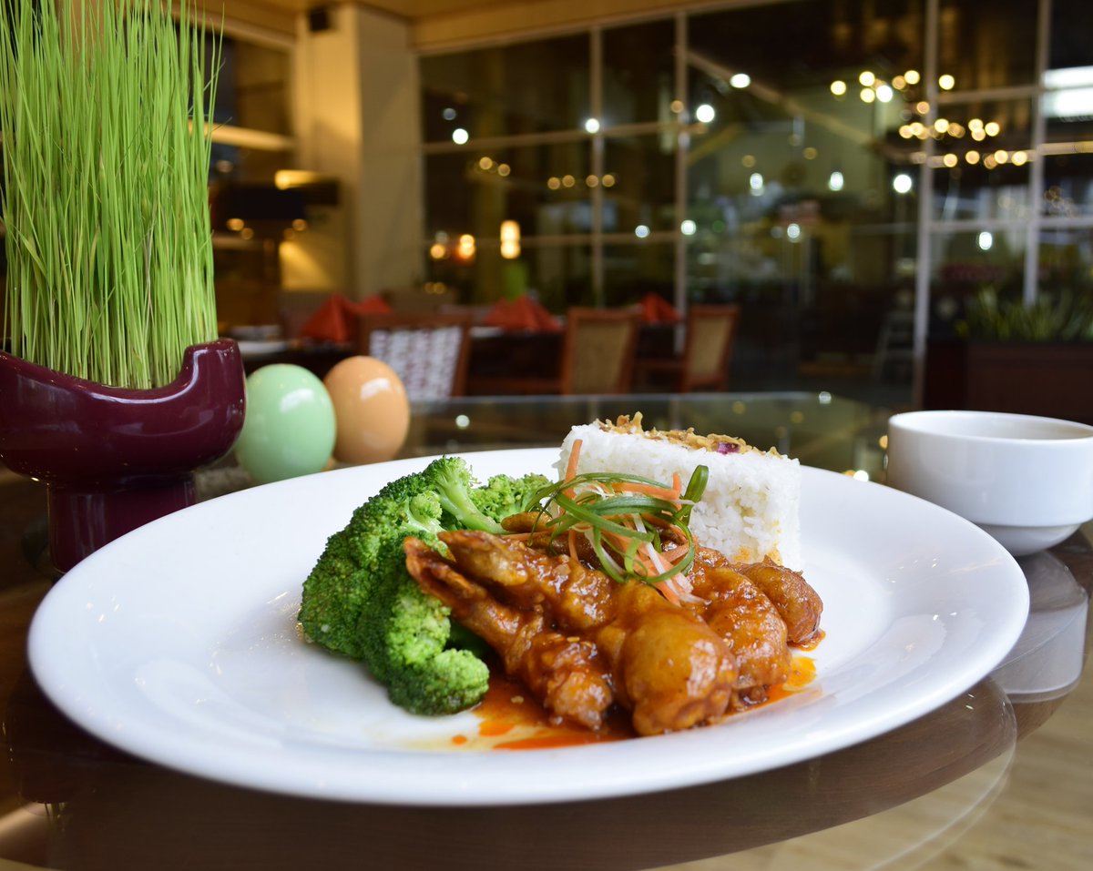It's Friday! Treat yourself with delicious food like Citrus Prawn Schezuan.