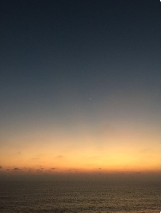 mpilarmb's tweet photo. Love fireworks.... And sunsets ... And dawns.... @JaredLeto #snapchatmemory https://t.co/0SyzDUeUE3