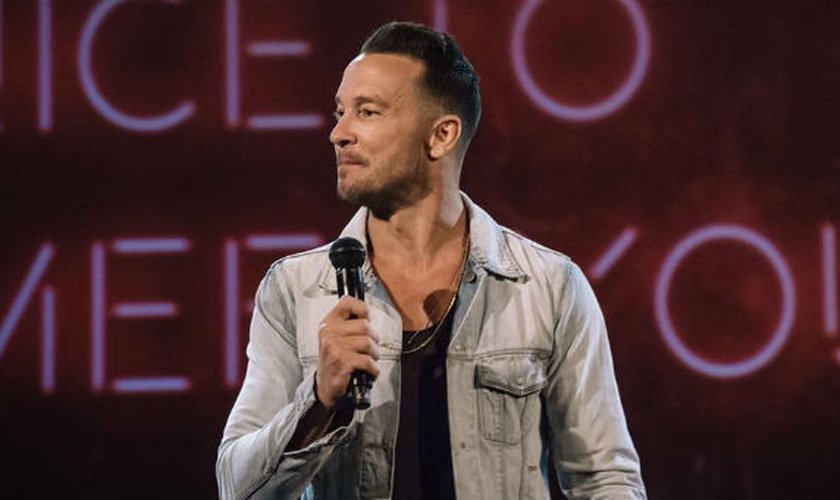 Guiame's tweet photo. Pastor da Hillsong pede que cristãos não se abalem com más notícias: "Jesus triunfa sobre tudo": https://t.co/MT8bawXj30 https://t.co/lsH6aOSRW8
