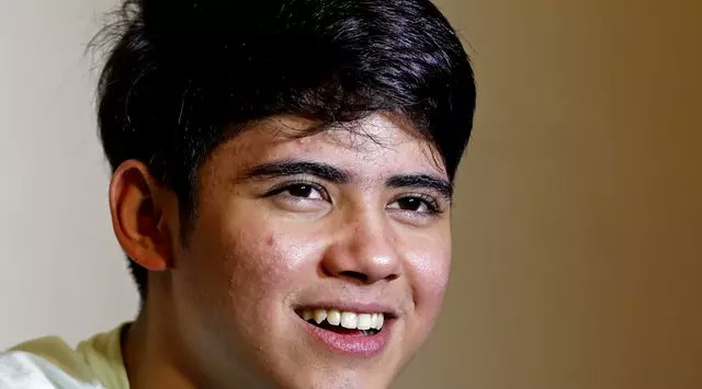 SCTV's tweet photo. Aliando Syarief Akan Beri Hadiah Bagi yang Ikut BBM Live Chat
https://t.co/y4ROnpxL2P via @bintangcomID https://t.co/84z3dVeyE1