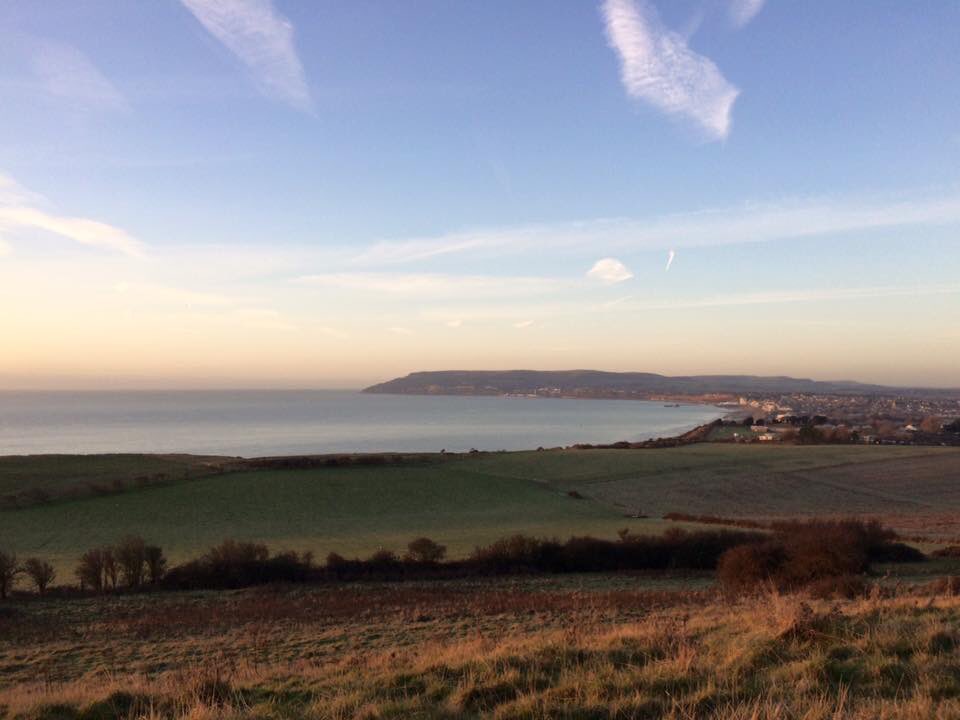 MarieLouise12's tweet photo. Beautiful #frosty start to the day 5-1-2017  @onthewight @iwcponline @IoWVAA @VisitIOW @BBCSouthWeather #pureislandhappiness https://t.co/wEeIeNaS0X