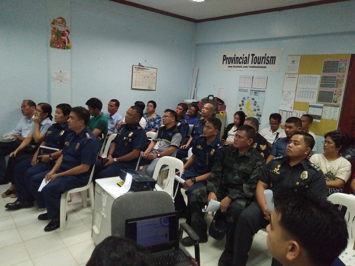 ROMBLONppopcrb's tweet photo. Provincial Peace and Order Council Meeting with Gov. Eduardo C Firmalo on January 6, 2017 https://t.co/Z5ROjov2BM