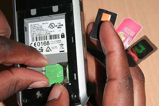NationAfrica's tweet photo. Buying a SIM from a hawker/using unregistered SIMs can land you in jail for 6 months or see you pay a Sh100,000 fine. Thoughts? #Talk2Nation https://t.co/Op6PjJkwZi