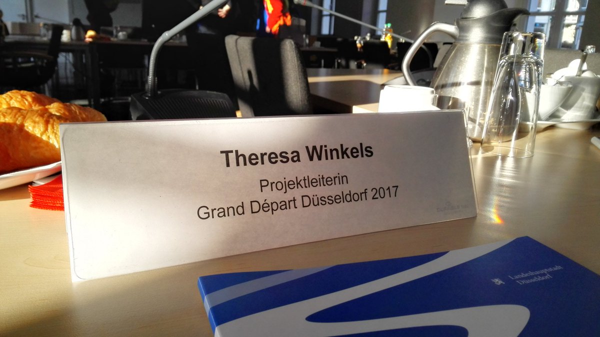 Duesseldorf's tweet photo. Die Besetzung der heutigen PK. #engagement #letourDUS https://t.co/E2upzADSgR