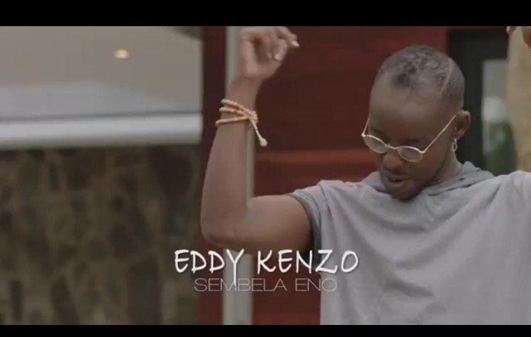 adekunle_sola's tweet photo. #Afrobeat9jaBlog #EddyKenzo Video: Eddy Kenzo – Sembela Eno Remix: East African superstar and one of… https://t.co/qNofdka7c0 @afrobeat9ja https://t.co/sTDYpn0tas