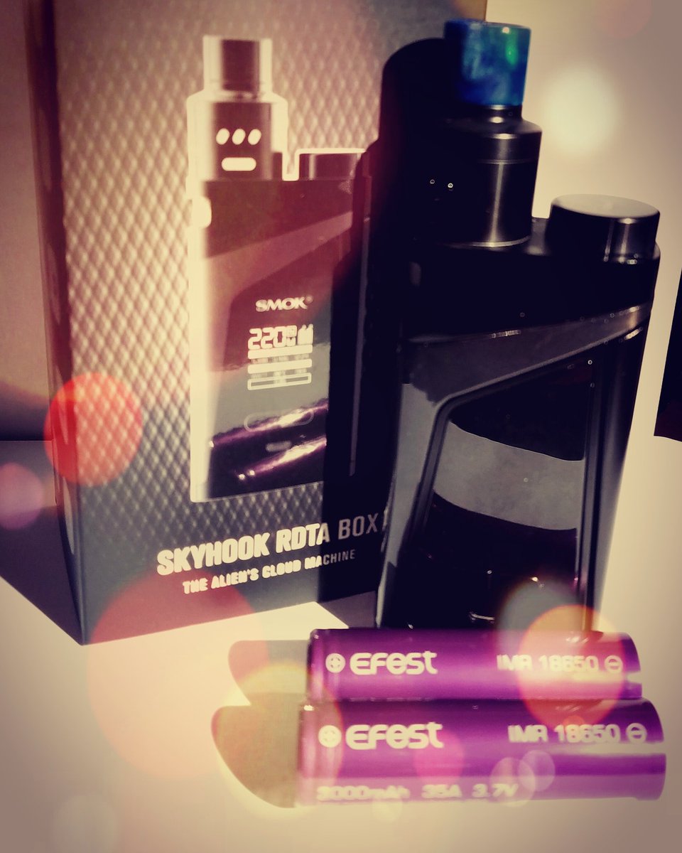 VapeaholicsGA's tweet photo. Got my hands on a new Skyhook RDTA by Smok! Loving it! Perfect on the go  mod #vape #smok #Vapenation #vapefam #vapecommunity https://t.co/0d6WdwUnBg