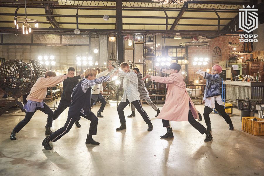Amanda_Panda921's tweet photo. Because no one appreciates them and recognizes talent #TeamToppDogg https://t.co/JV0HsVUwm6
