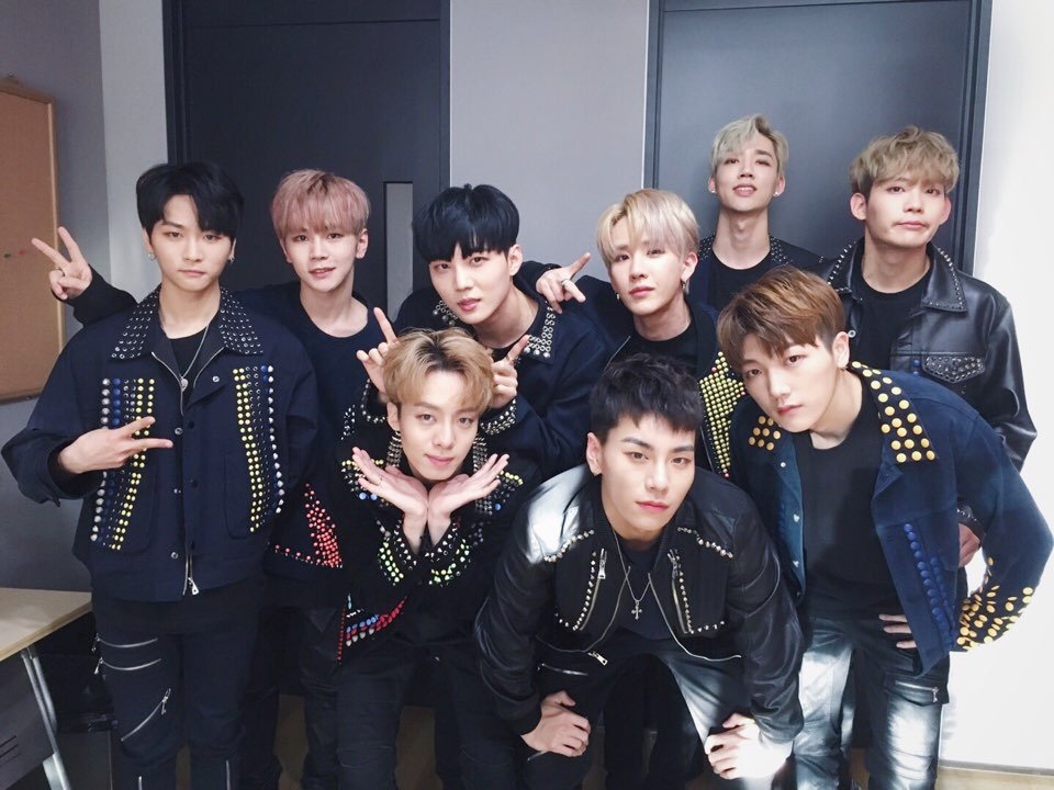 Amanda_Panda921's tweet photo. Because no one appreciates them and recognizes talent #TeamToppDogg https://t.co/JV0HsVUwm6