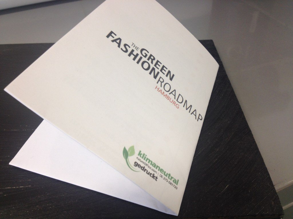 SlowFashionBlog's tweet image. Sie ist da! Die GREEN FASHION ROADMAP HAMBURG… slowfashionblog.de/green-fashion-…