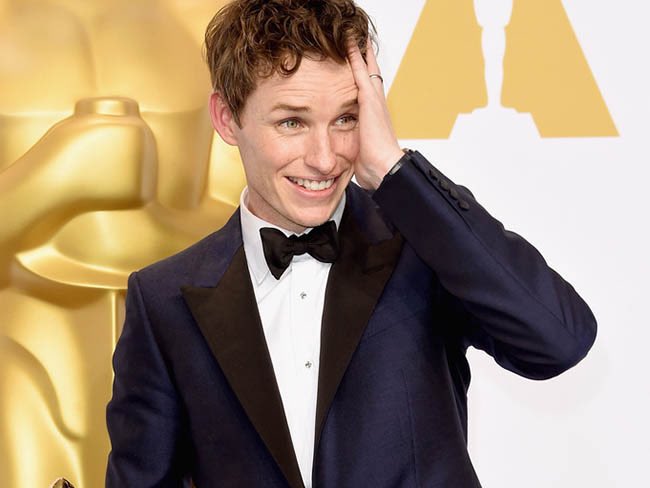 Also happy birthday to Eddie Redmayne !! 