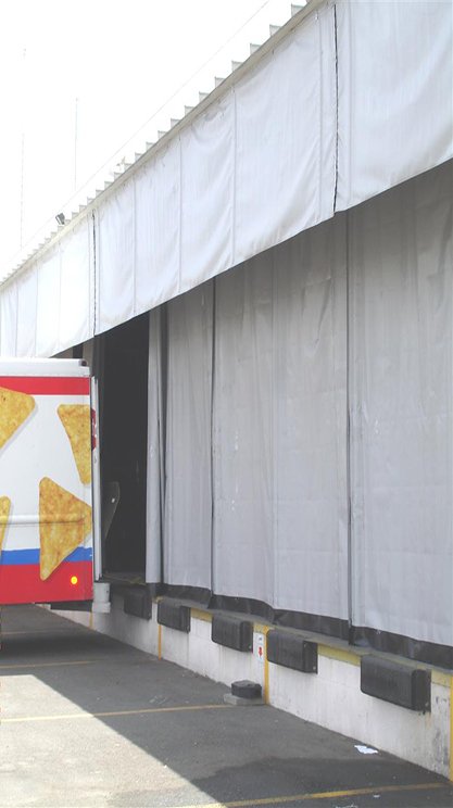RandallWhse's tweet photo. New #Blog: 3 WAYS TO PROTECT INVENTORY ON LOADING DOCKS THIS WINTER❄️ https://t.co/4U9ohT5Jnv https://t.co/7RKopHGrfL