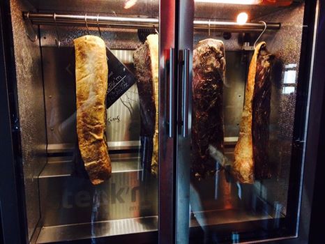 Een van onze favorieten, de Dry Aged Entrecôte Black Angus is weer uitgerijpt 😍😍😍 #21dagenrijpen #Genieten