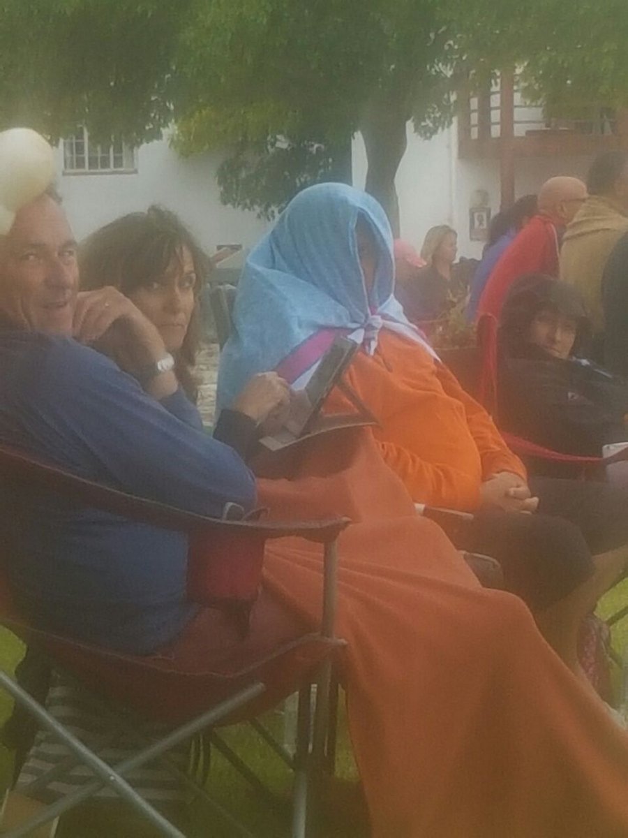 KingEdVIISchool's tweet photo. #RedParents of @KingEdVIISchool red caps support no matter the weather!! #redarmyfaithful #rain #cricket #tourmemories @MooseMatheson https://t.co/aOXFhwTm55