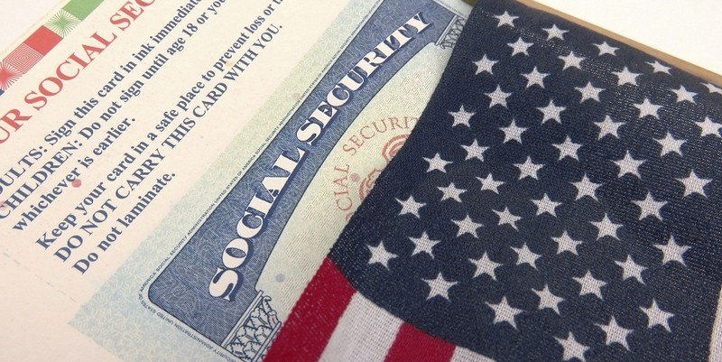 investmentnews's tweet photo. Social Security changes coming to beneficiaries and taxpayers in 2017. @MBFretirepro makes it easy to understand. https://t.co/DNAT1O9tLo https://t.co/43mIEfqvy5