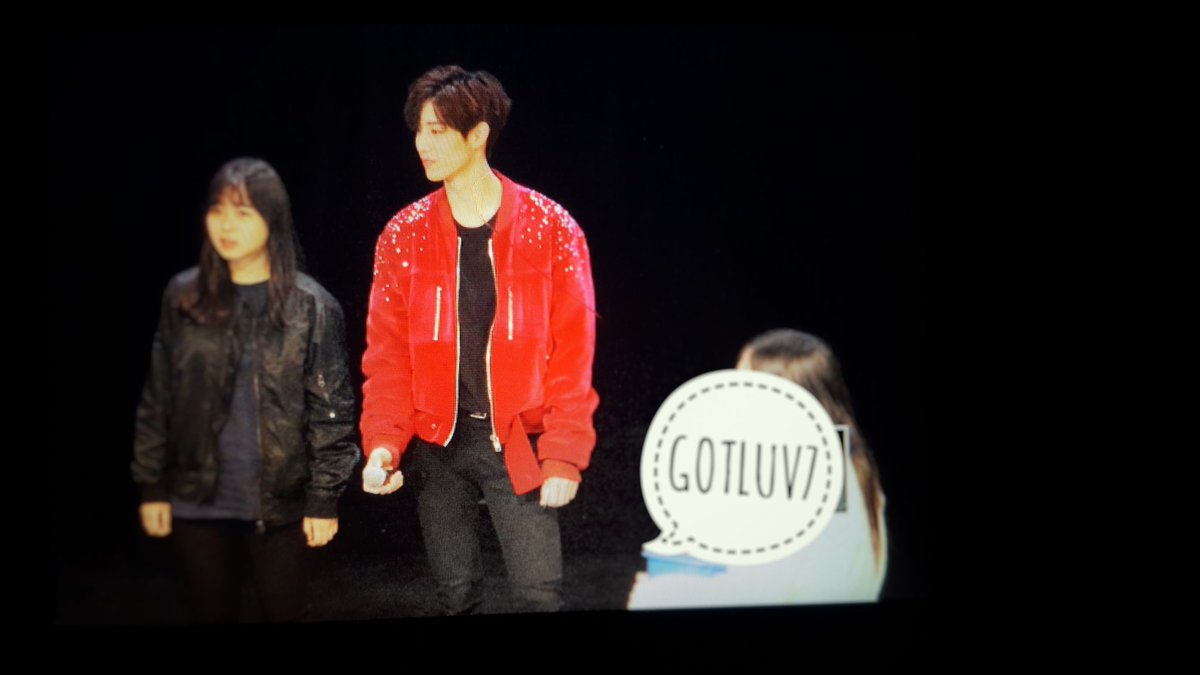 GOTLUV7's tweet photo. 170106 Taipei Fan Meeting Preview

#TURBULENCEintaipei #GOT7 #GOT7inTaiwan #갓세븐 #Mark #marktuan #마크 @mtuan93 https://t.co/5w2HnftnsC