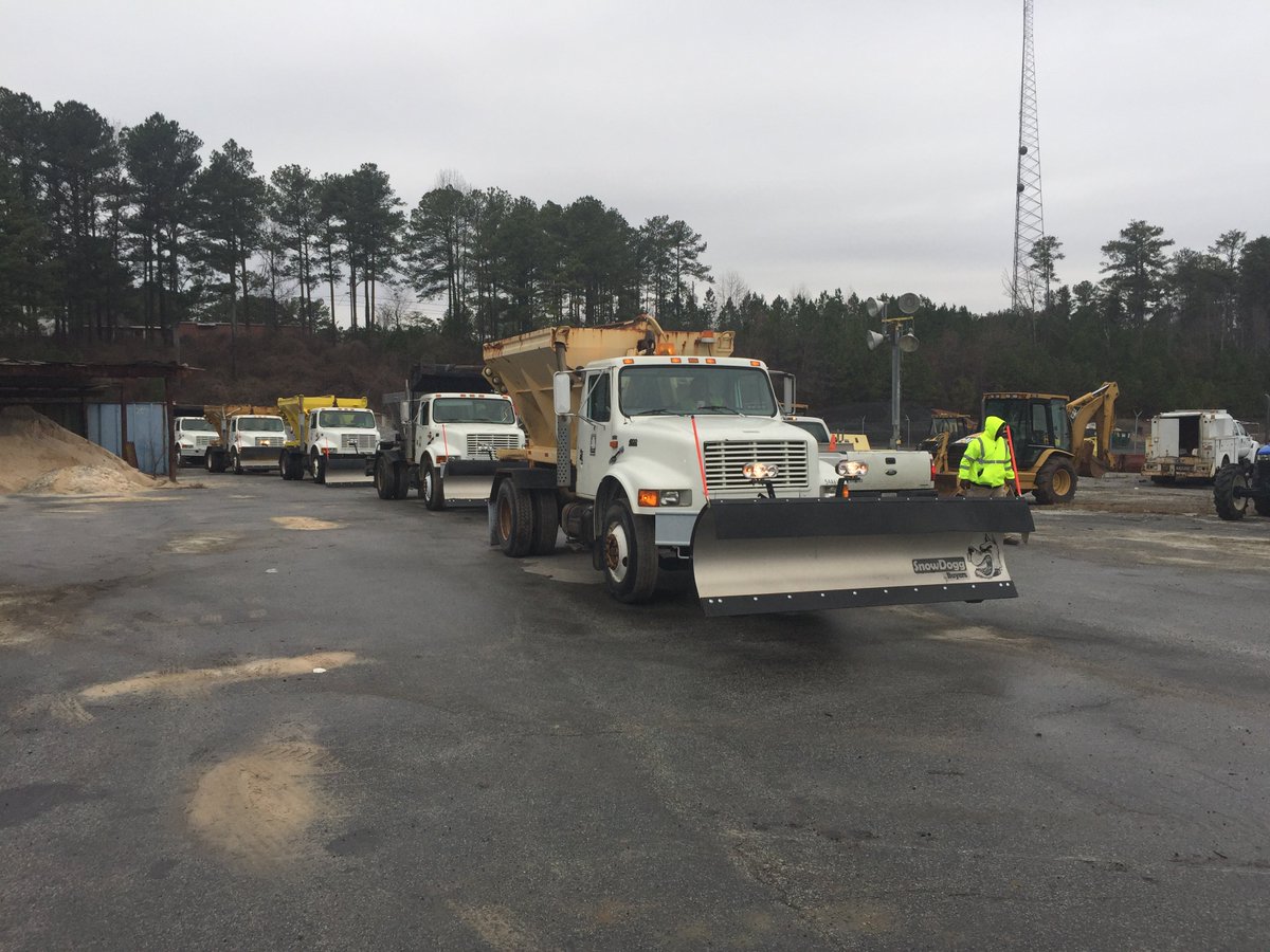 FGTV's tweet photo. Fulton assures the public of the plan to handle winter weather. 25 Tons of Calcium Chloride &amp; 800 tons of Sand ready to roll. #FultonReady https://t.co/VZ5zzz5pJ3