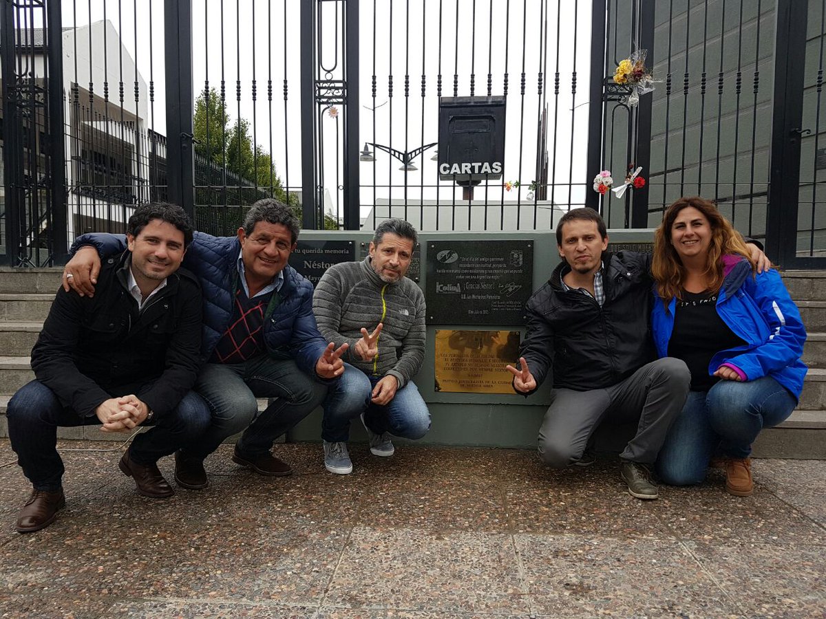 JorgeMenesesOK's tweet photo. Ayer los compañerxs d #PeronismoXLaCiudad compartimos 1 jornada d militancia con @CFKArgentina y @maxicKirchner y homenajeamos a Néstor. https://t.co/DmdoE0PYun