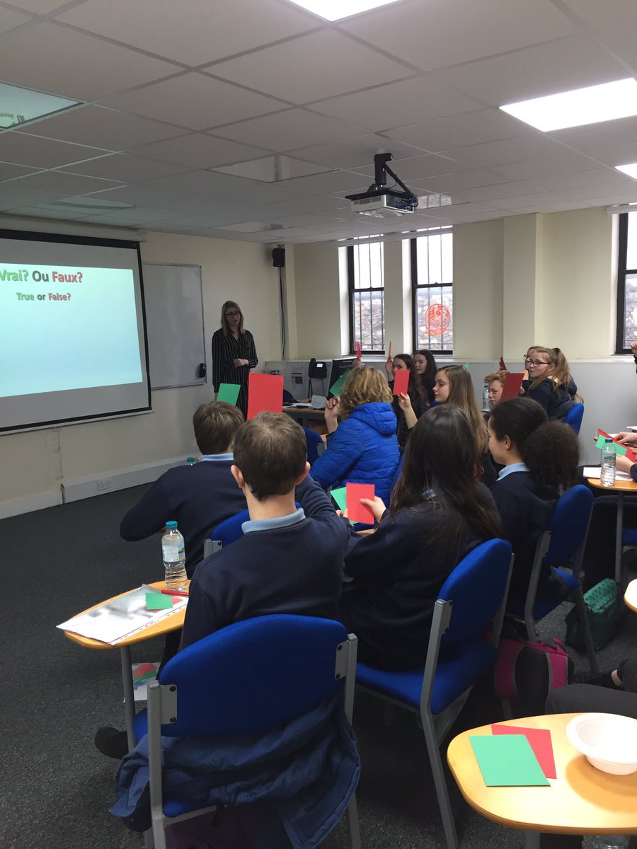 StudyDay2017's tweet image. Glantaff school are enjoying learning some French facts! 🇫🇷