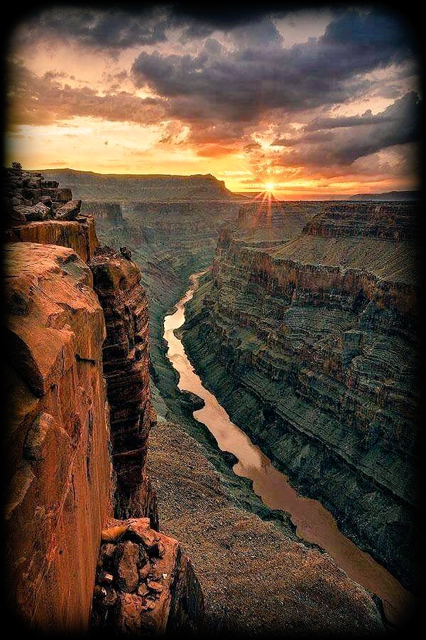 Have a wonderful weekend everyone! Be beautiful, fill your weekend full of love, laughter, &amp; unforgettable memories.🦋🌹