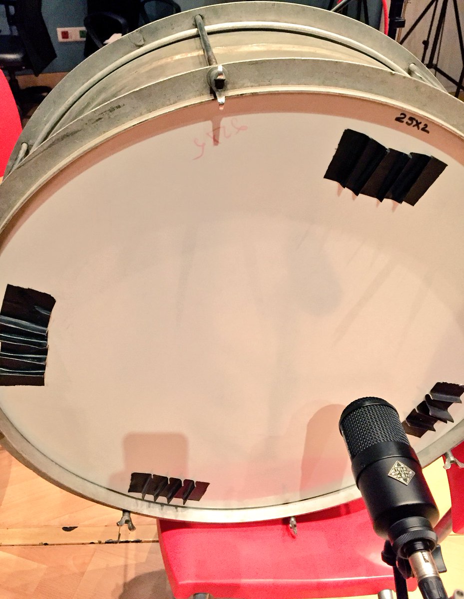 dipeshvarma's tweet photo. The monster mic for kick & low drums..@TELEFUNKEN_Mics #telefunkenmics #kickmic #lowfrequency #loveit https://t.co/jwJpnmSw0z