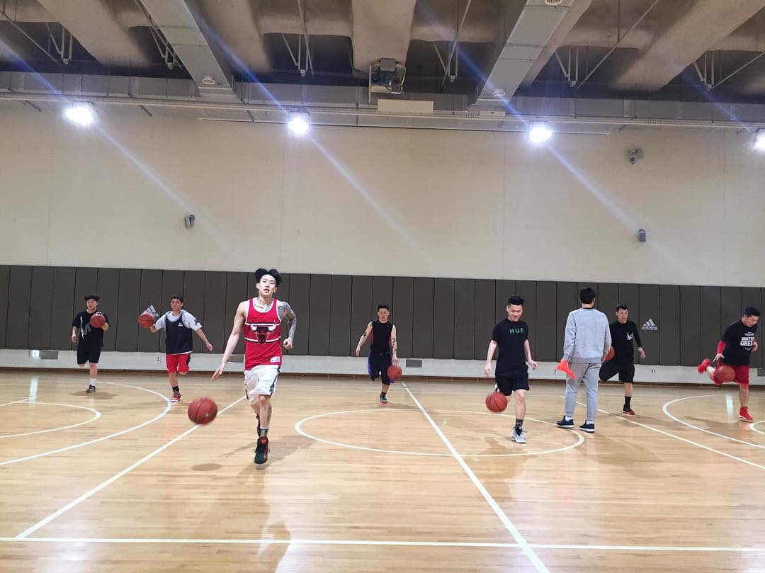 JayParkFamily's tweet photo. [#INSTAGRAM] 170106 #JOTEE  🏀🏀🏀🏀🏀🏀 https://t.co/G41WVIdiyB https://t.co/SYxIXtkxSx