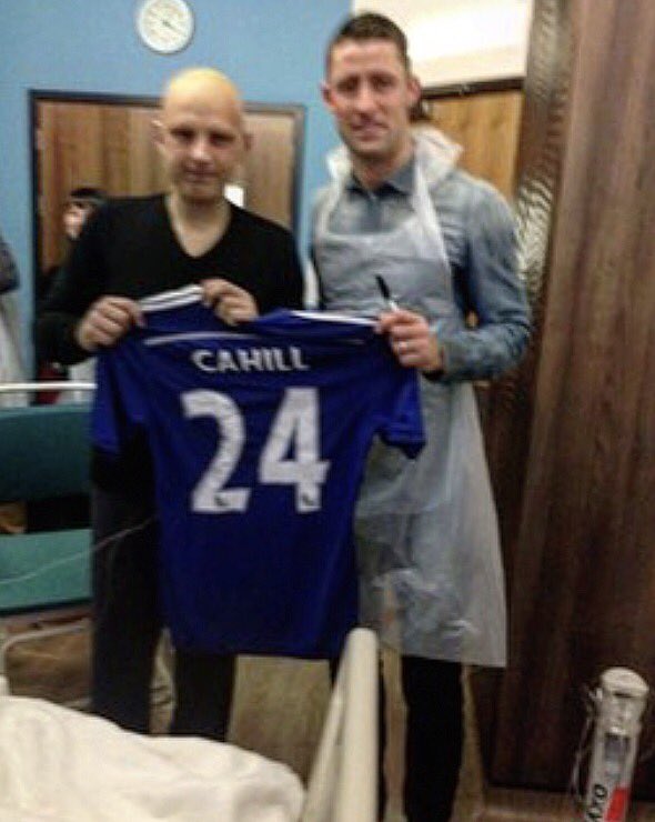 Hi <a href="/GaryJCahill/">Gary Cahill</a>, you might remember this picture after Hamish asked you to sign his Man Utd shirt! Hamish passed away recently... 1/3