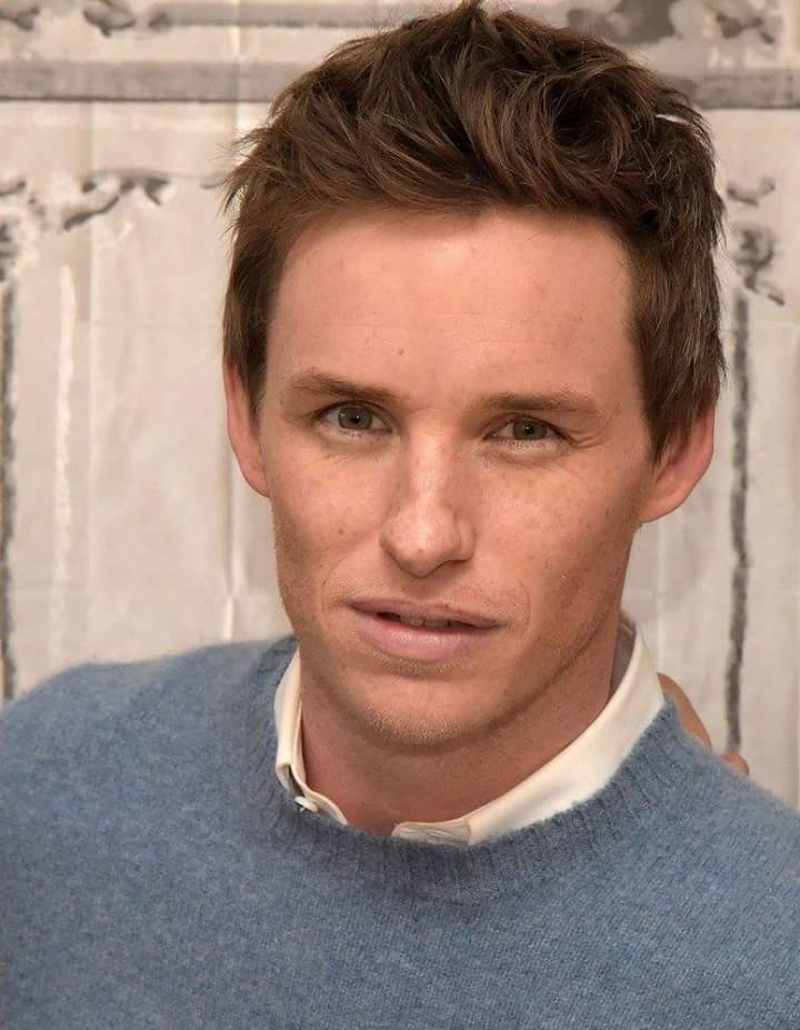 Happy 35th birthday Eddie Redmayne 