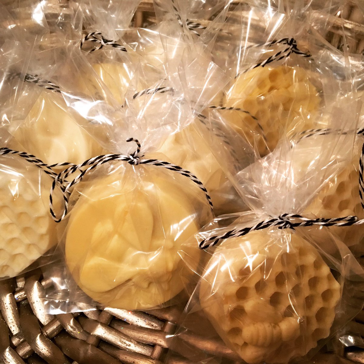 AHoneyBeeTree's tweet photo. #christmasbazaar to sell #honey #homemadecards #beeswax #ornaments &amp; more! My friend made many of these. #morgantownPA https://t.co/etvBFNoafM