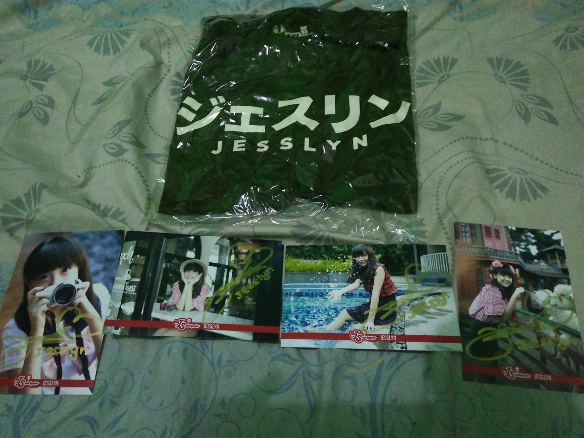 TeamSoloPlayer's tweet photo. Holaa, ini dia barang yg akan di #giveaway, udah pada siap buat meramaikan ? Tunggu info selanjutnya ya https://t.co/BY6p0ZeYBB