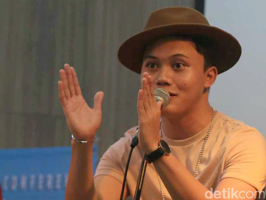 detikcom's tweet photo. Rizky Febian Rencakan Rilis Album Tahun Ini https://t.co/lOh4Dg0JUq via @detikhot https://t.co/x1DyEu0oad