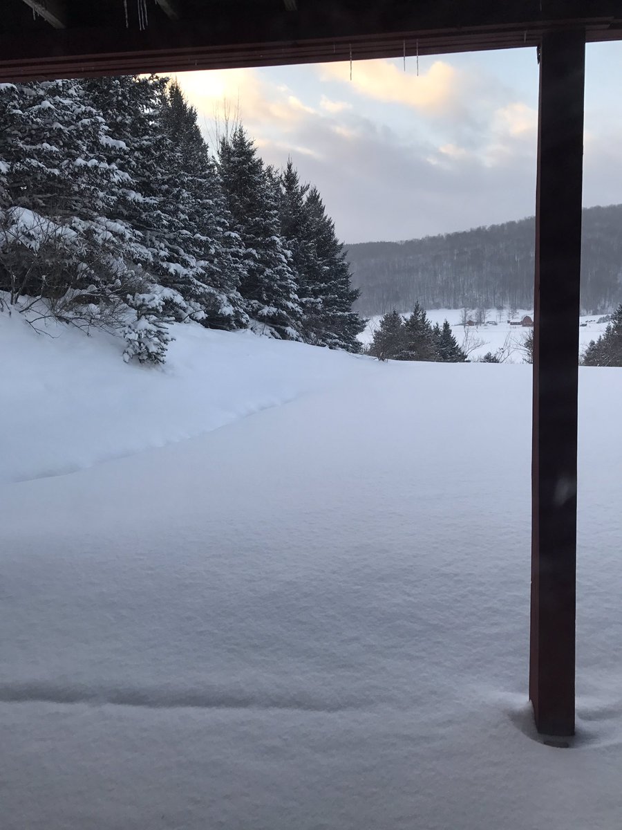 minus8vinegar's tweet image. Good Morning    #NotAFarm @HoliMont   Ski Resort instagram.com/p/BO7JN0NBFEl/