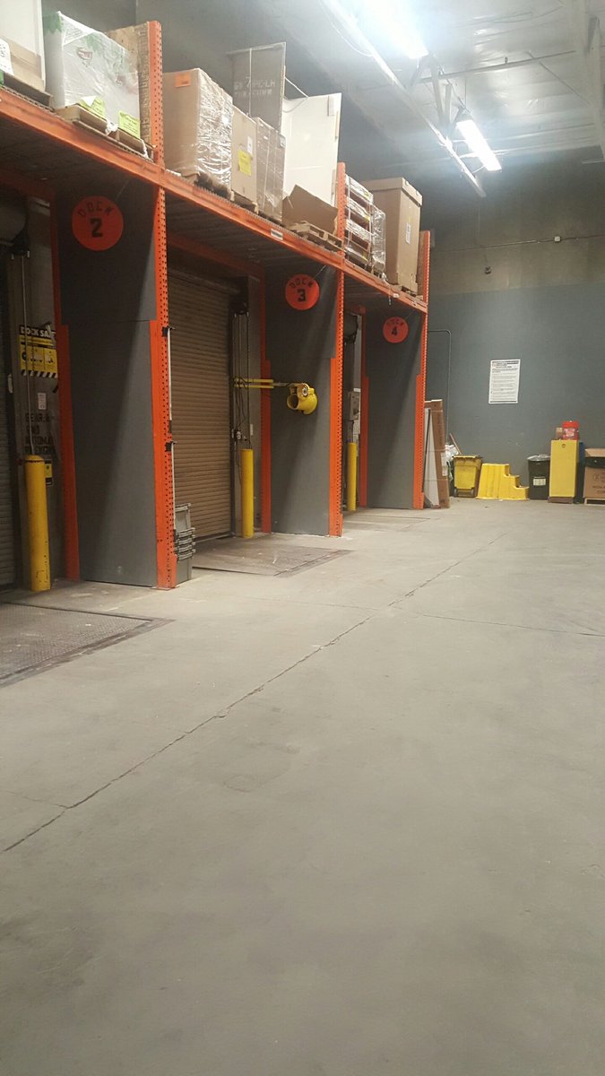 THD_Hunter's tweet image. Great job team driving Receiving standards #fridayworkflow #PacNorthProud