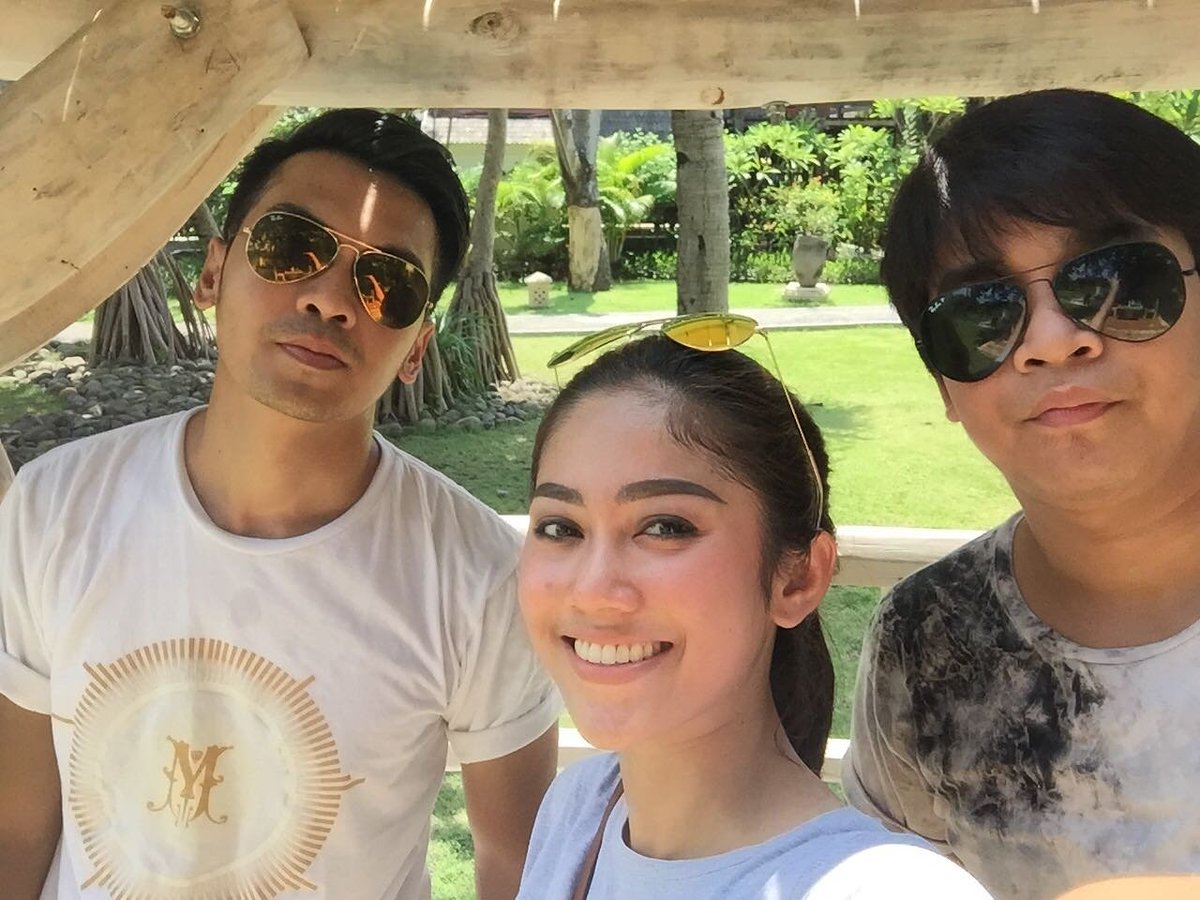 Holaa Jngn Lpa Bsk nonton @tck_trans7 ya brg cowo" keren <a href="/bangbily/">Billy Syahputra</a> @bontot_cmi jam 10;45 di trans7 nntikan jga eps lombok <a href="/MakVeraZanobia/">vera zanobia sukari</a> 👍👏