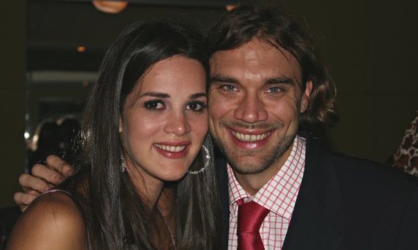 MonicaSpear29's tweet photo. En Honor a mis💑Enamorados de🇻🇪Venezuela🇻🇪
Mónica Spear Mootz &amp; Thomas Henry Berry😍💑😘
Peace &amp; Love♥
#3AnosSinMonicaSpear #SpearFanForever💕 https://t.co/j58JdJbLAM